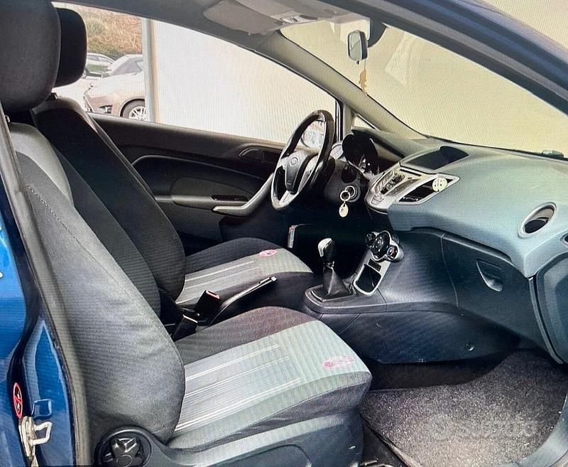 Occasion Ford Fiesta 90 PK (66 kW) 2010 Blauw Hatchback