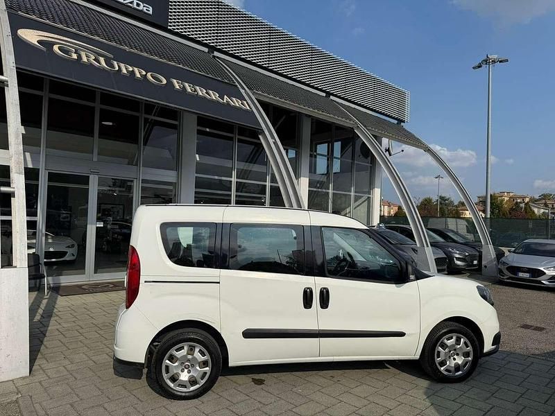 Usata Fiat Doblò Easy 120 CV (88 kW) 2018 Bianco Monovolume