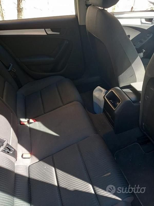 Usata Audi A4 143 CV (105 kW) 2011 Grigio Berlina