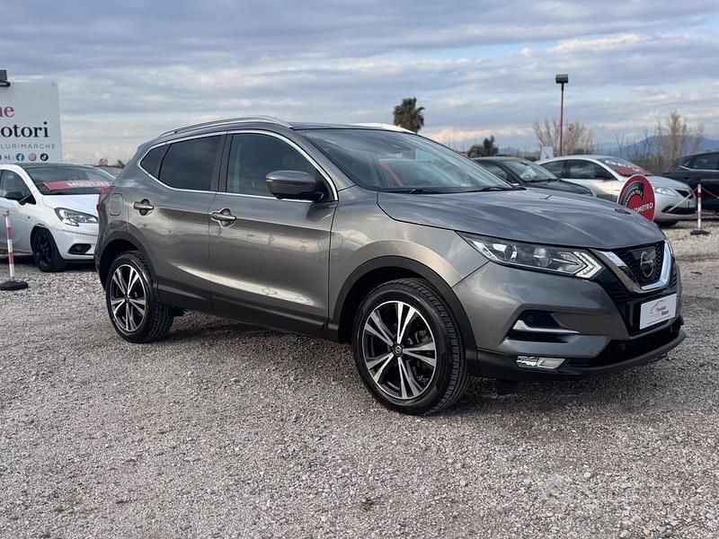 Usata Nissan Qashqai Tekna+ 110 CV (80 kW) 2018 Grigio SUV