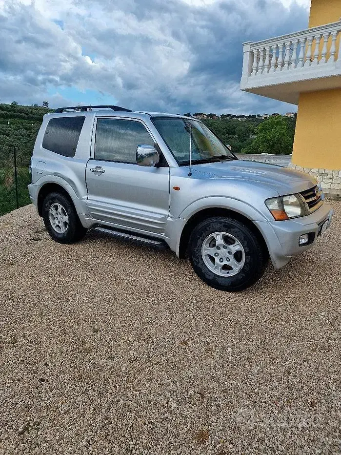 Usata Mitsubishi Pajero 2000 Grigio SUV