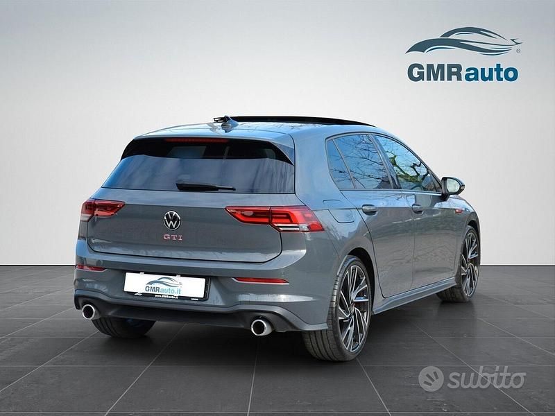 Usata VW Golf VIII GTI 245 CV (180 kW) 2022 Dolphin grey Berlina
