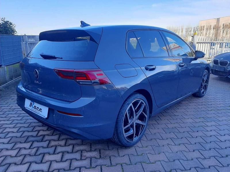 Usata VW Golf VIII Life 150 CV (110 kW) 2022 Grigio Berlina