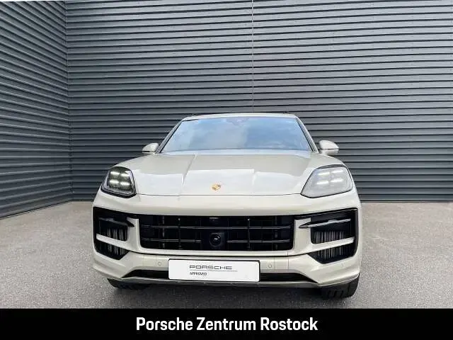 Usata Porsche Cayenne Turbo E-Hybrid 475 CV (349 kW) 2025 Beige SUV