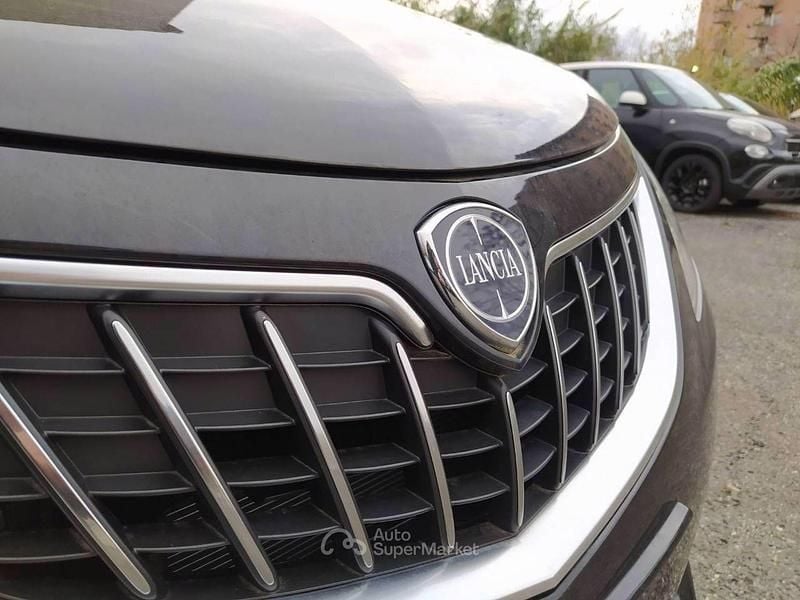 Usata Lancia Ypsilon Silver 70 CV (51 kW) 2023 Nero Utilitaria