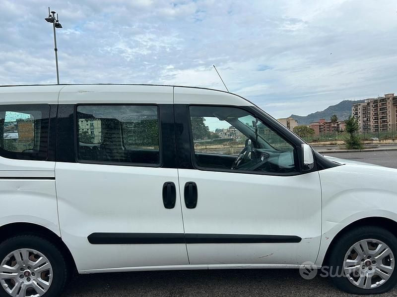 Usata Fiat Doblò 90 CV (66 kW) 2019 Bianco Monovolume