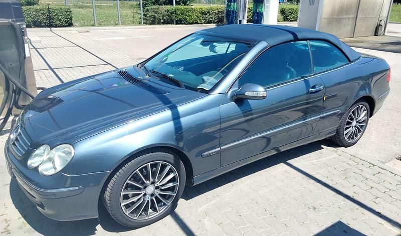 Usata Mercedes CLK200 Avantgarde 163 CV (119 kW) 2004 Blu/azzurro Cabrio