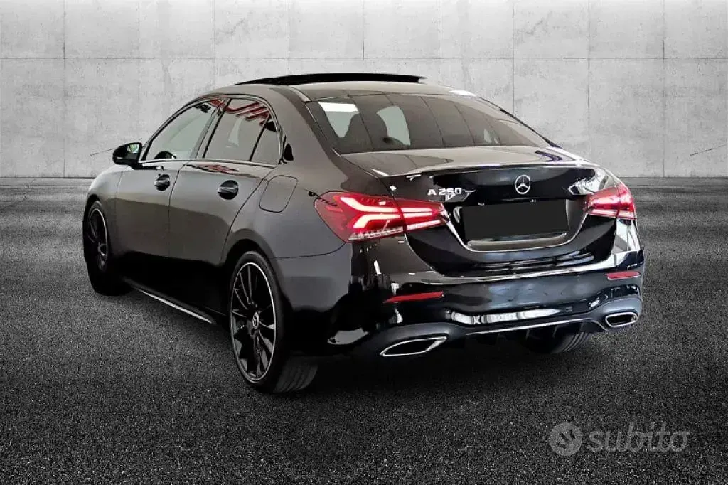 Usata Mercedes A250 Premium 224 CV (164 kW) 2019 Nero Berlina