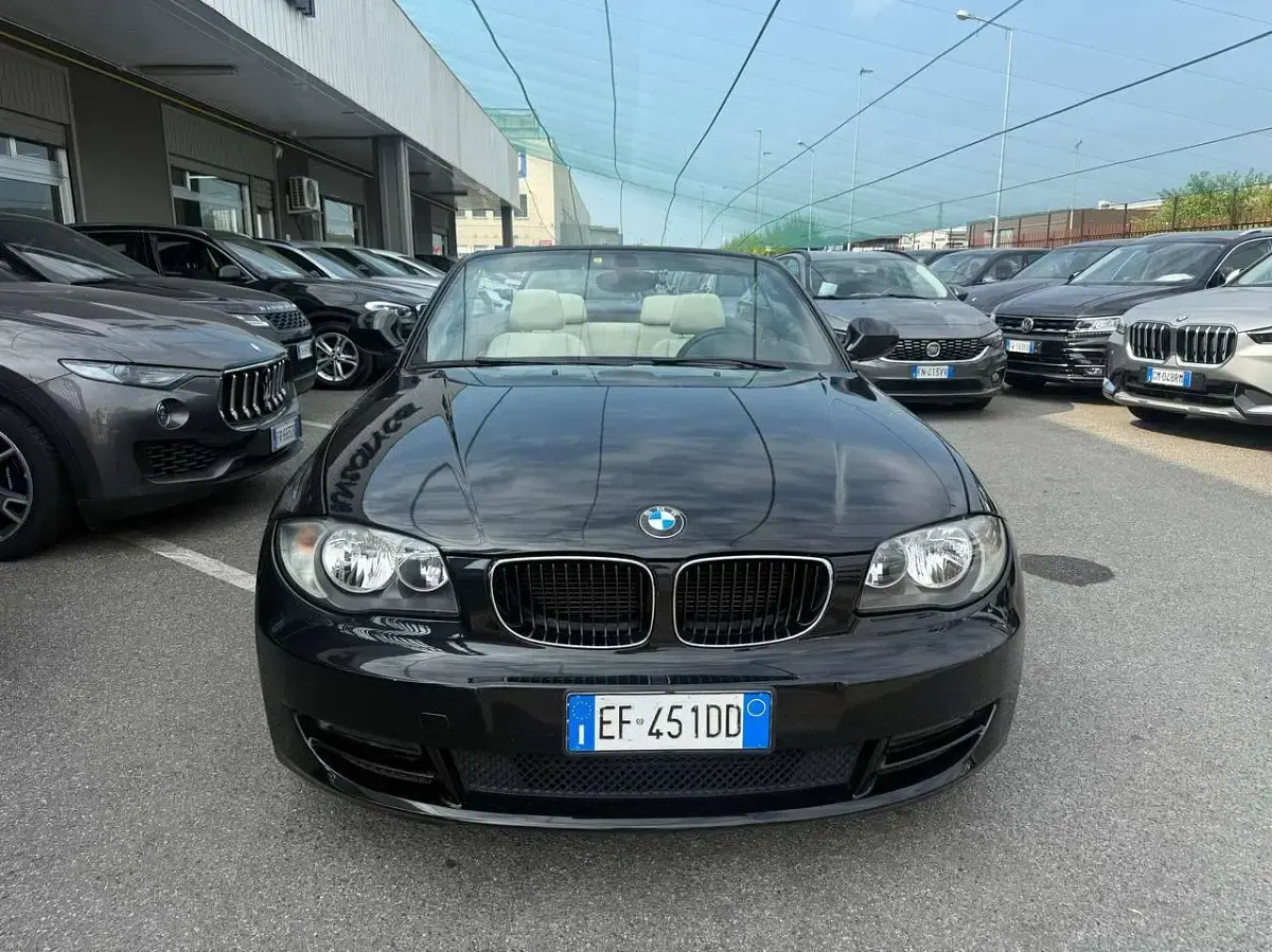 Usata BMW 118 Cabriolet 143 CV (105 kW) 2010 Nero Cabrio