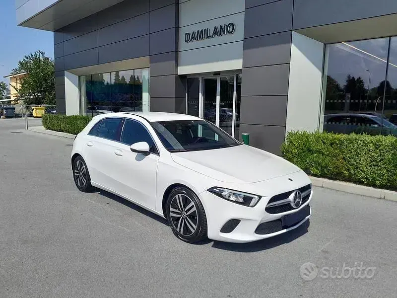 Usata Mercedes A180 116 CV (85 kW) 2022 Bianco Berlina