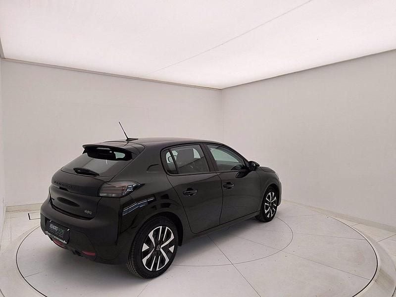Gebraucht Peugeot 208 Active 75 PS (55 kW) 2024 Schwarz Kleinwagen