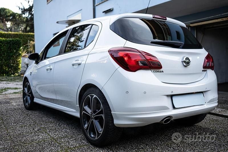 Usata Opel Corsa OPC 150 CV (110 kW) 2017 Bianco Berlina