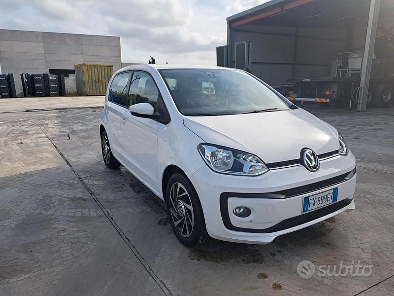 Usata VW up! Move 60 CV (44 kW) 2019 Bianco Utilitaria