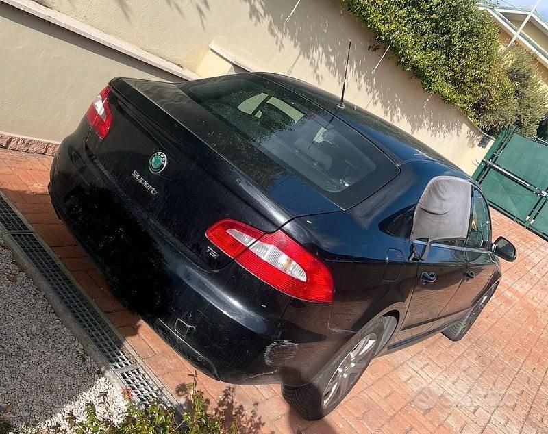 Usata Skoda Superb Comfort 125 CV (91 kW) 2009 Berlina