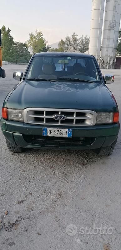 Usata Ford Ranger 109 CV (80 kW) 2002 Verde Pick-up