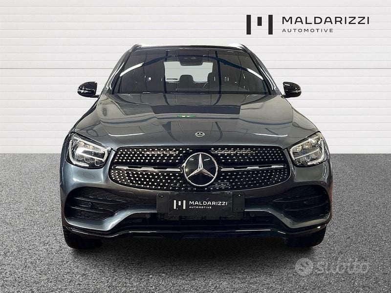 Usata Mercedes GLC300 Edition 306 CV (225 kW) 2022 Grigio SUV