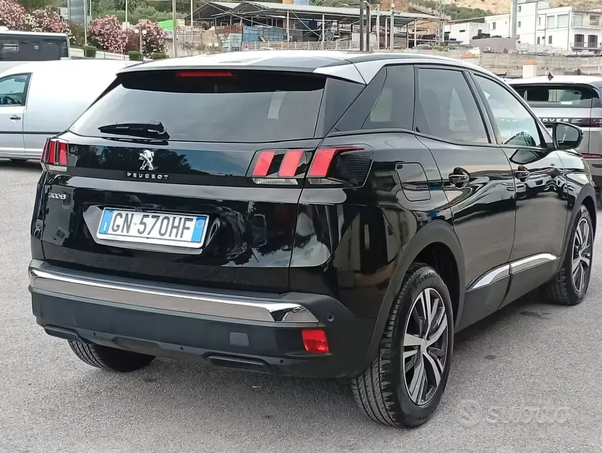 Usata Peugeot 3008 Active 131 CV (96 kW) 2023 Nero SUV