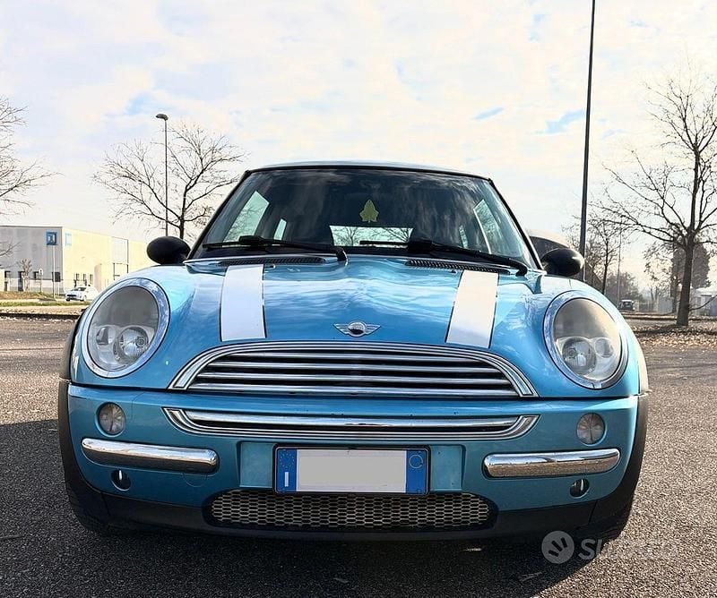 Begagnad Mini Cooper 116 HK (85 kW) 2004 Blå Halvkombi