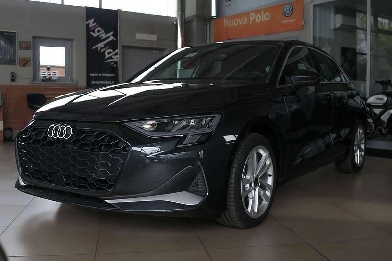 Nuova Audi A3 Advanced 150 CV (110 kW) 2026 Grigio Berlina