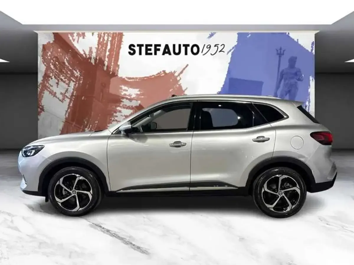 Usata MG HS Luxury 162 CV (119 kW) 2024 Argento SUV
