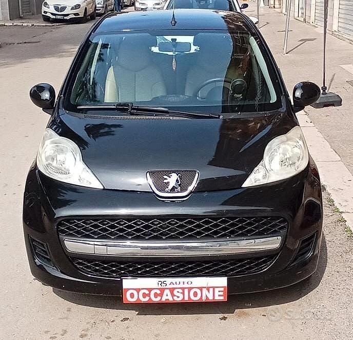 Usata Peugeot 107 68 CV (50 kW) 2010 Nero Utilitaria