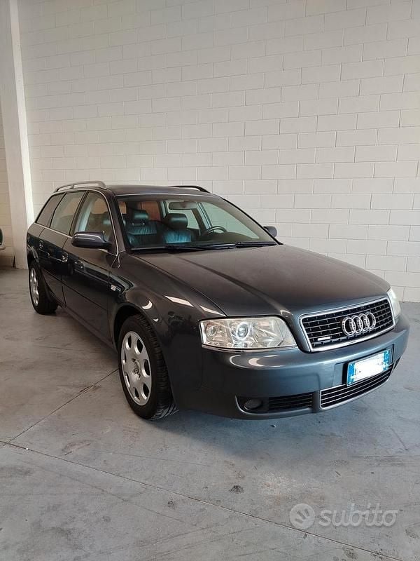 Nero Usata 2003 Audi A6 Tre volumi | 3500 € (Buon prezzo) - Immagine 1/4