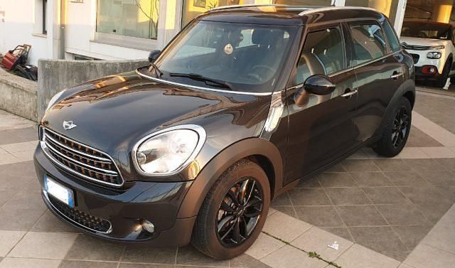 Nero Usata 2016 Mini Cooper D Countryman SUV | 11.000 € (Buon prezzo) - Immagine 1/4