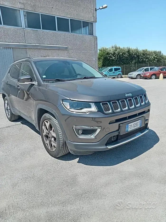 Usata Jeep Compass Limited 120 CV (88 kW) 2017 Grigio SUV
