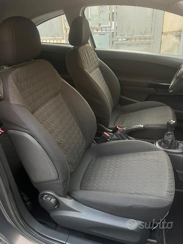 Usata Opel Corsa 85 CV (62 kW) 2014 Grigio Utilitaria