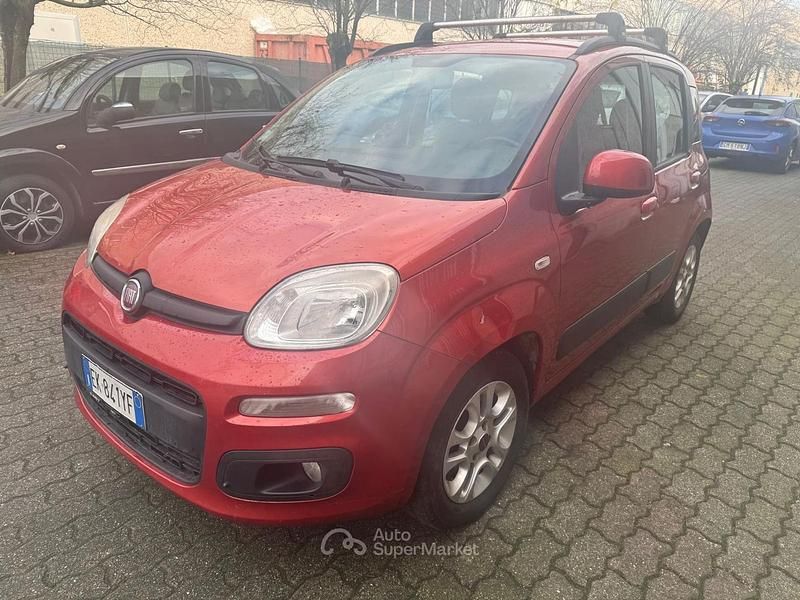 Rosso Usata 2012 Fiat Panda Tre volumi | 3900 € (Ottimo prezzo) - Immagine 1/4