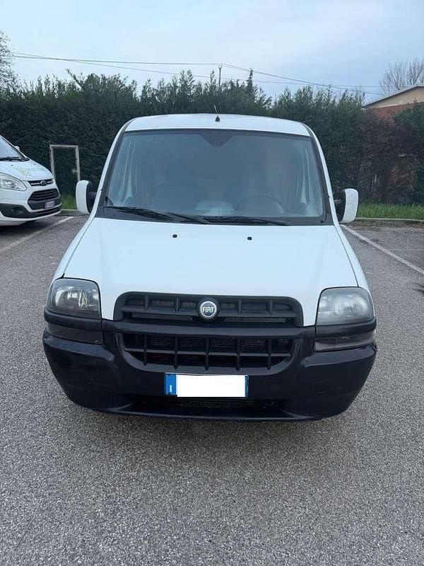 Usata Fiat Doblò 69 CV (50 kW) 2005 Bianco Monovolume