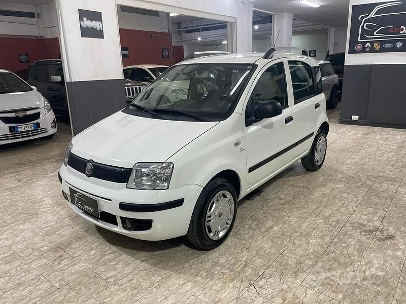 Usata Fiat Panda Classica 77 CV (56 kW) 2012 Bianco Utilitaria