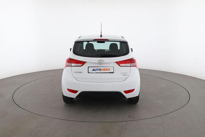 Usata Hyundai ix20 Comfort 90 CV (66 kW) 2016 Bianco Utilitaria