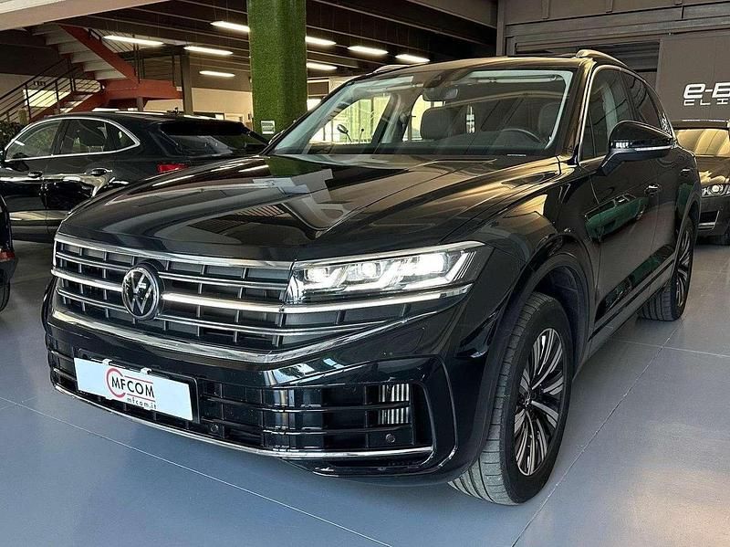 Nero Usata 2023 VW Touareg R SUV | 59.950 € (Buon prezzo) - Immagine 1/4