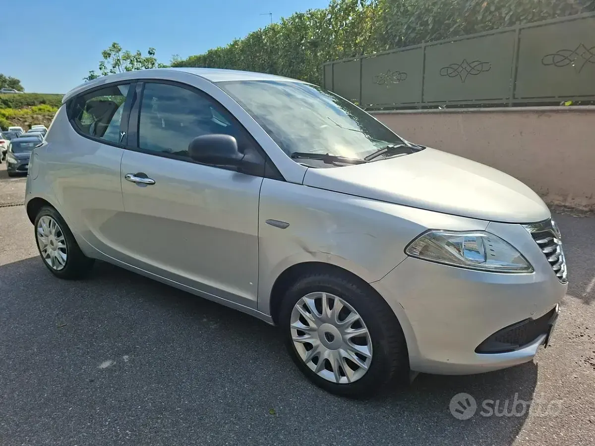 Usata Lancia Ypsilon S 95 CV (69 kW) 2014 Grigio Utilitaria
