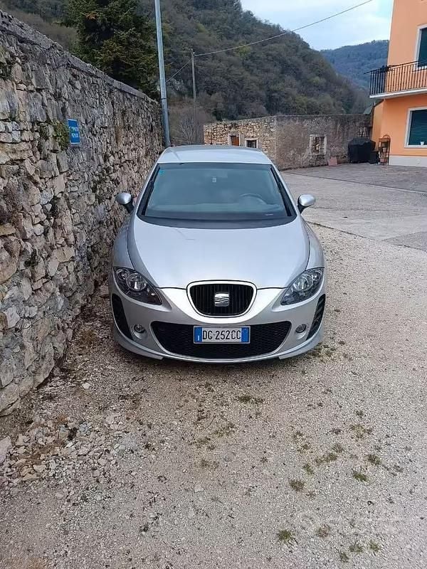 Usata Seat Leon 140 CV (102 kW) 2007 Grigio Utilitaria