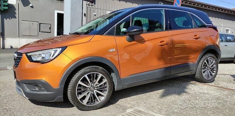 Usata Opel Crossland X Innovation 102 CV (75 kW) 2018 Orange metallizzato SUV