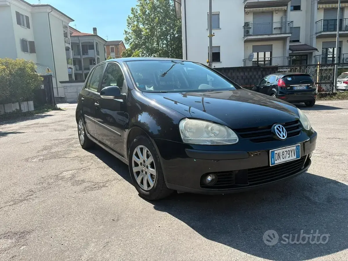 Usata VW Golf VI 105 CV (77 kW) 2008 Nero Utilitaria