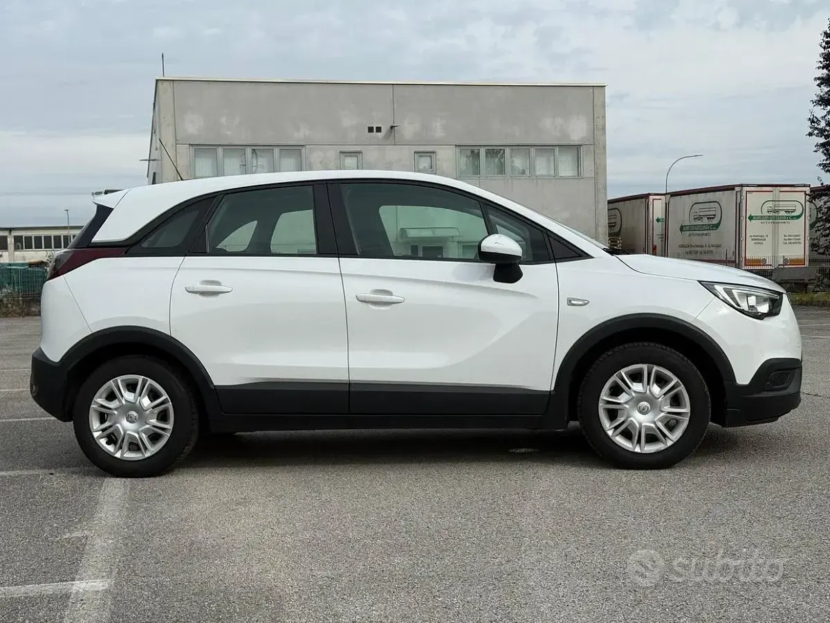 Usata Opel Crossland X 99 CV (72 kW) 2017 Bianco SUV