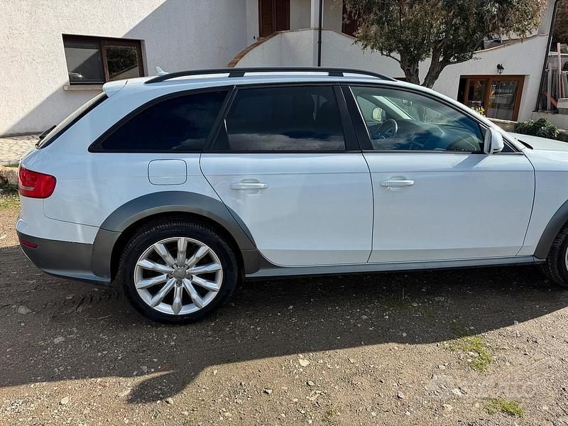 Usata Audi A4 Allroad 177 CV (130 kW) 2012 Bianco Station wagon
