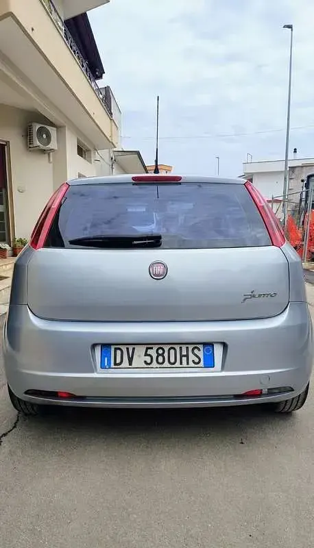 Usata Fiat Grande Punto Dynamic 75 CV (55 kW) 2009 Utilitaria