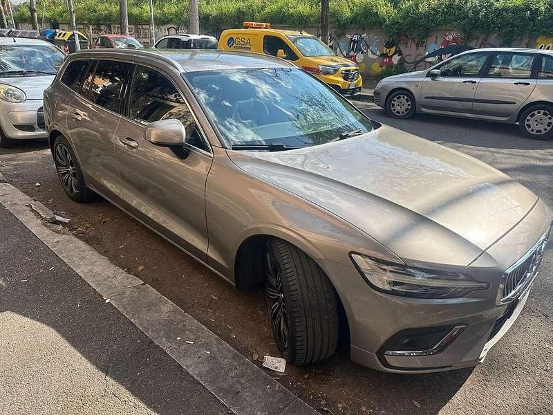 Usata Volvo V60 Inscription 150 CV (110 kW) 2019 Grigio Station wagon