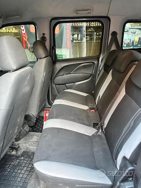 Usata Fiat Doblò 95 CV (69 kW) 2016 Marrone Monovolume