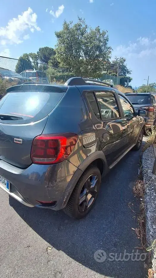 Usata Dacia Sandero 90 CV (66 kW) 2019 Grigio Berlina