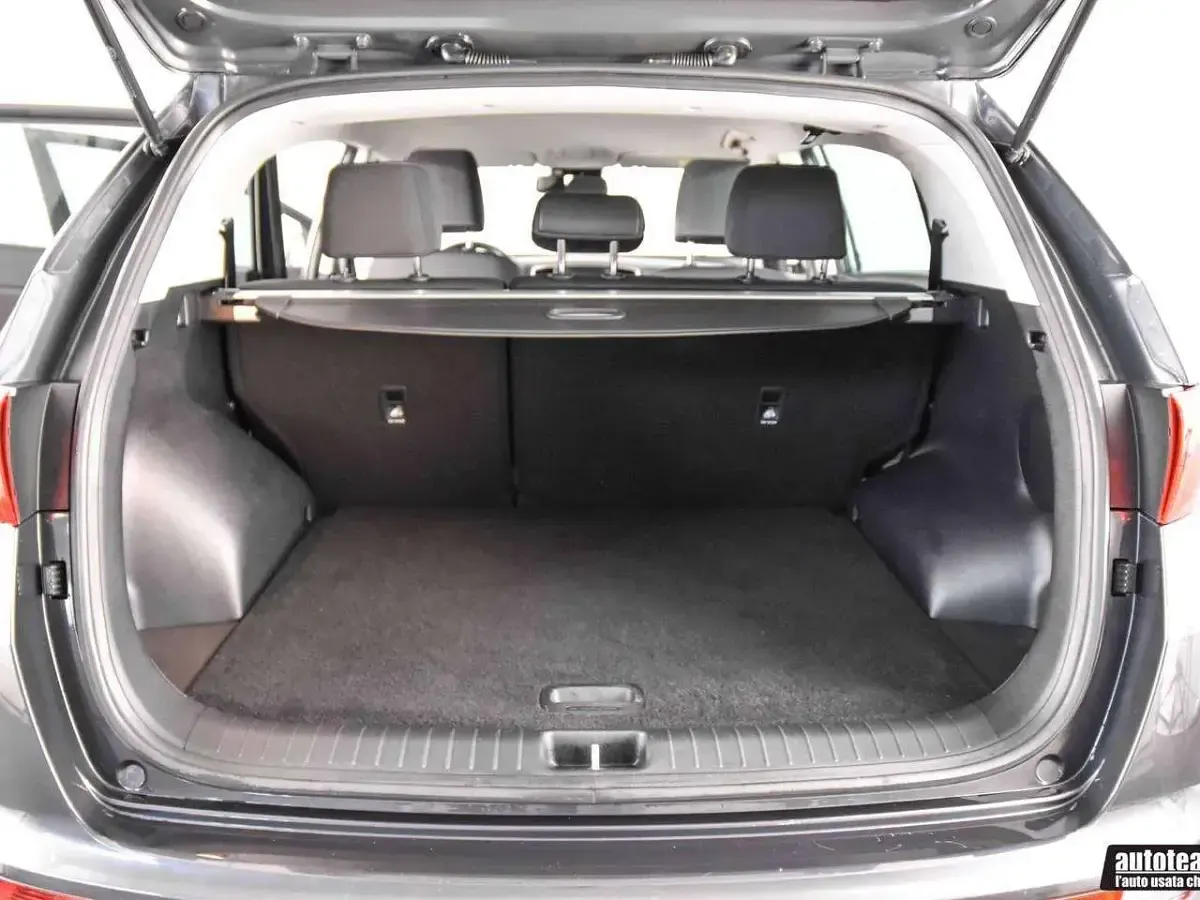 Usata Kia Sportage 116 CV (85 kW) 2018 Grigio metall. SUV