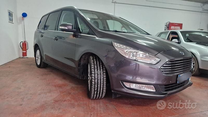 Usata Ford Galaxy Titanium 150 CV (110 kW) 2019 Grigio Monovolume