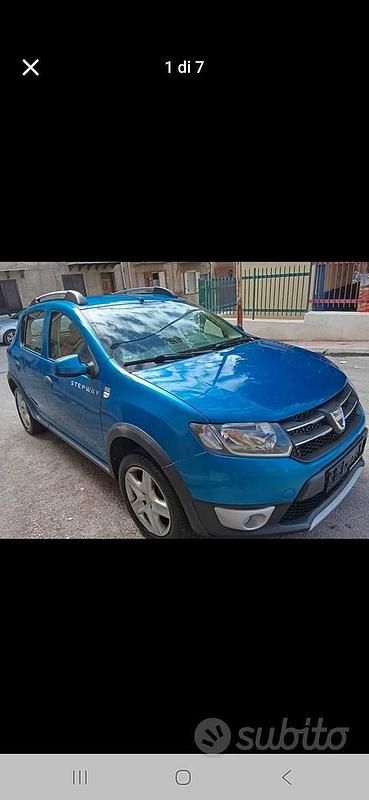 Usata Dacia Sandero 90 CV (66 kW) 2014 Blu SUV