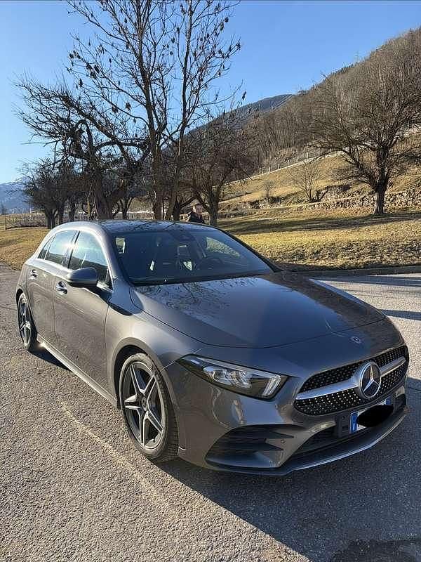 Usata Mercedes A200 Premium 150 CV (110 kW) 2019 Grigio Berlina