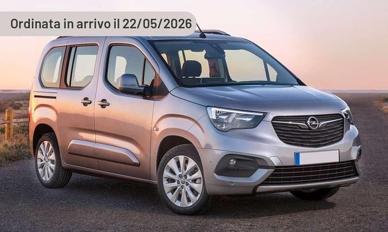 Argento Usata 2024 Opel Combo-e Life Elegance Monovolume | 35.180 € - Immagine 1/4