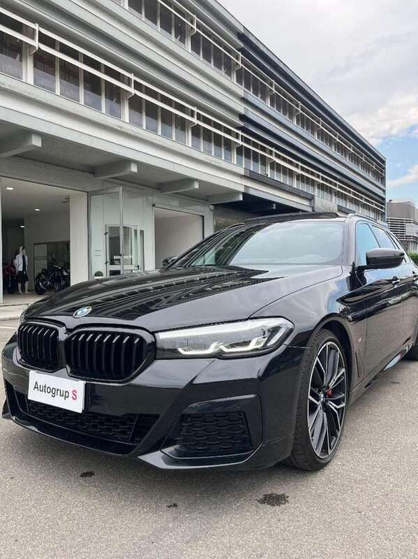 Nero Usata 2021 BMW 540 M Sport Station wagon | 38.900 € (Buon prezzo) - Immagine 1/4